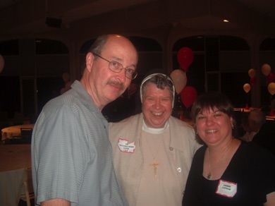 Tom & Debbie Cwynar and Sister Victoria Indyk.jpg